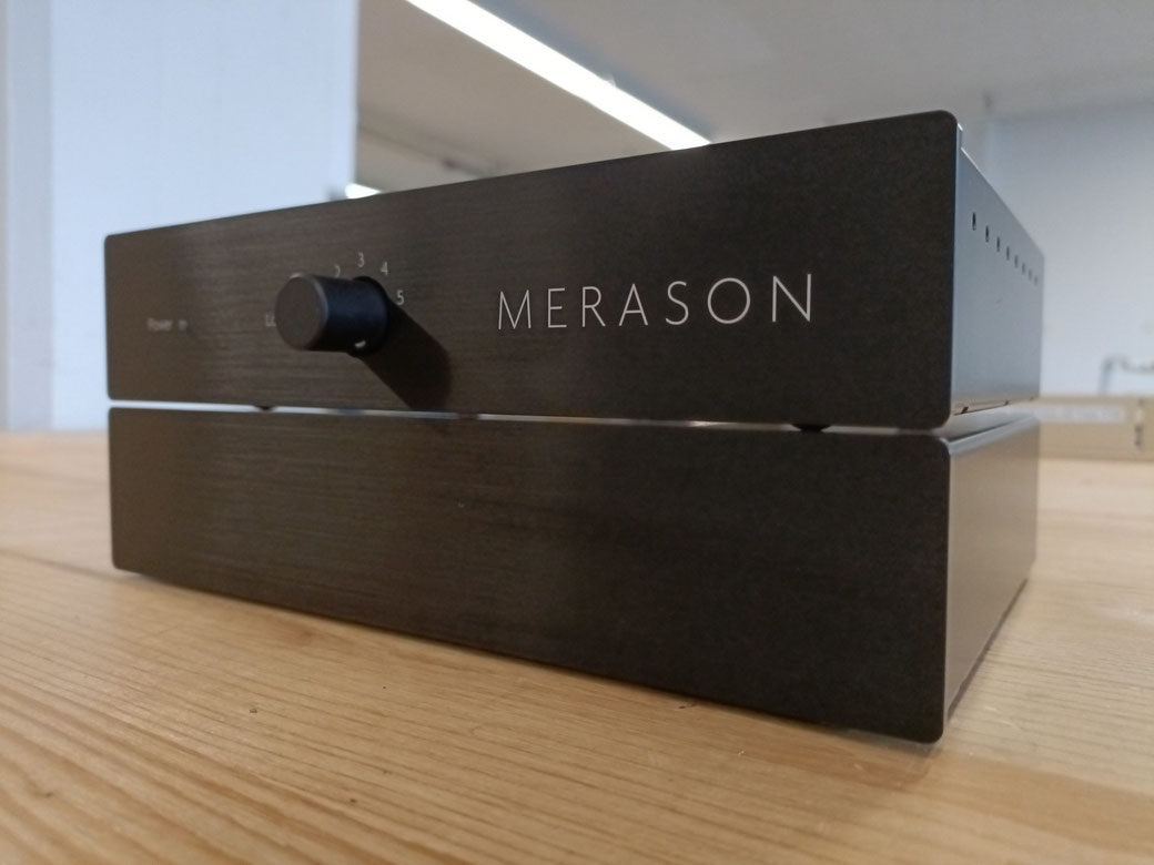 Merason frérot DAC / pow1 Linearnetzteil - Bild: Fritz I. Schwertfeger - Praxistest auf www.audisseus.de