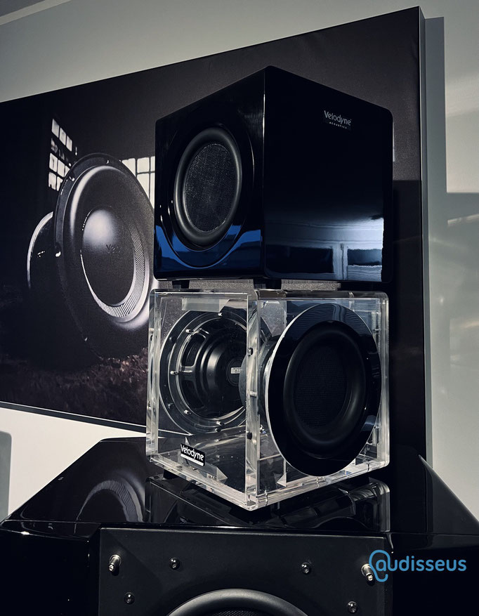 Velodyne MiniVee X im Test - Subwoofer mit autom. Raumanpassung - Foto: Velodyne / Audio Reference - www.audisseus.de